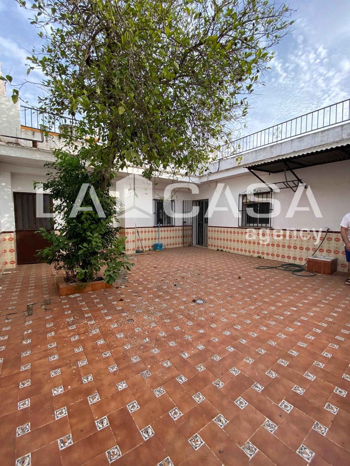 Terrace of House or chalet for sale in Dos Hermanas