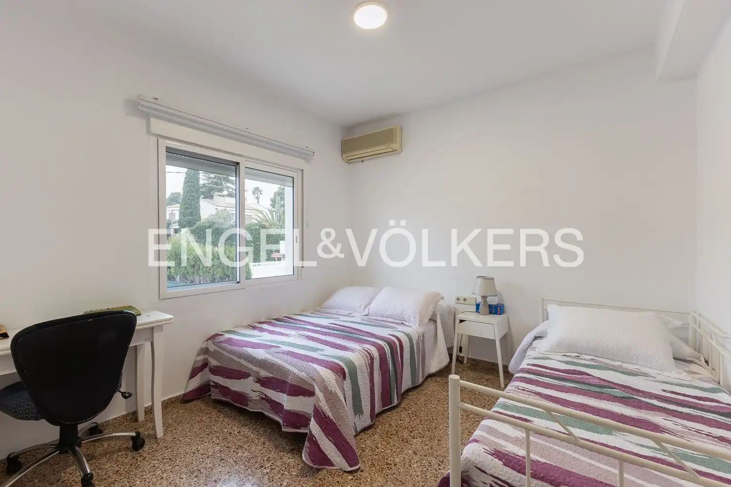 Habitación de Casa o chalet en venta en Paterna con Calefacción, Jardín privado y Terraza