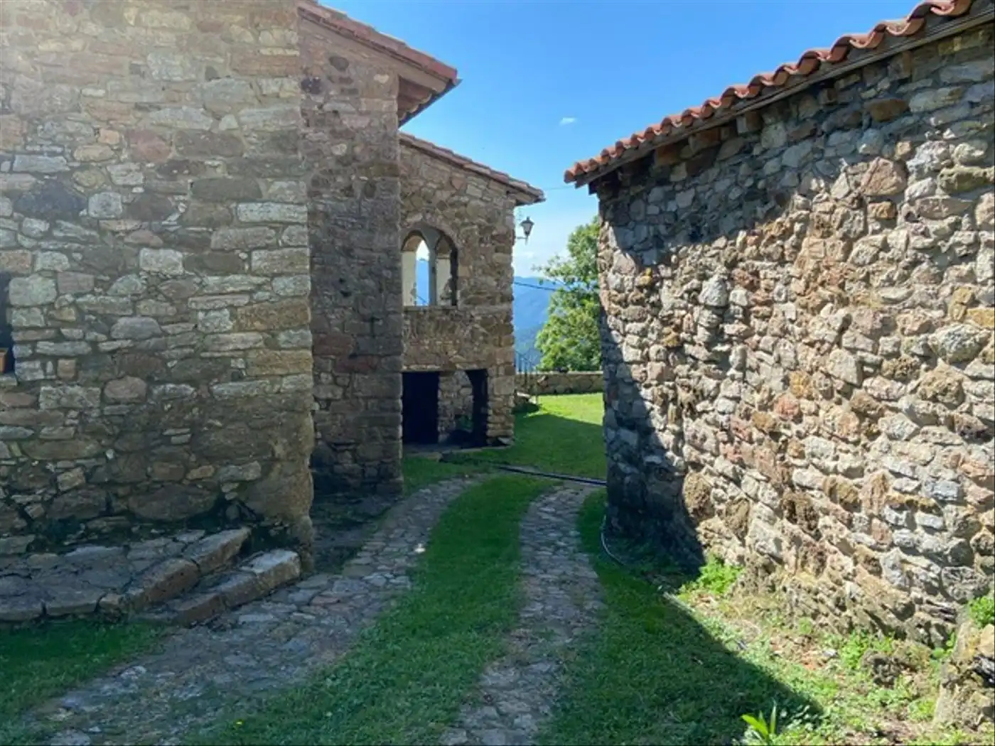 Exterior view of Houses for sale in Ogassa