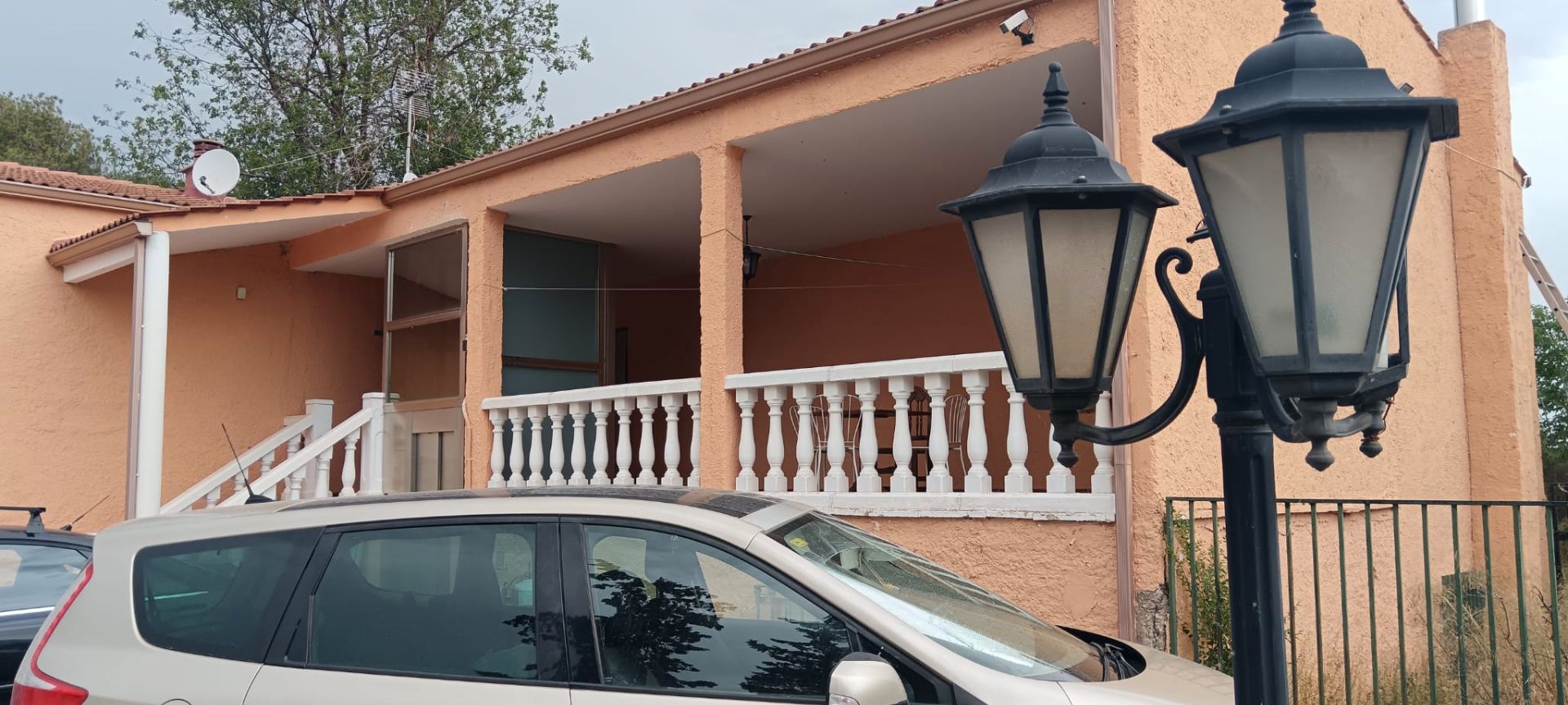 Exterior view of House or chalet for sale in  Zaragoza Capital  with Air Conditioner, Private garden and Terrace