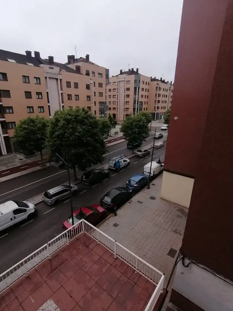 Parking de Piso en venta en Gijón  con Calefacción, Terraza y Trastero