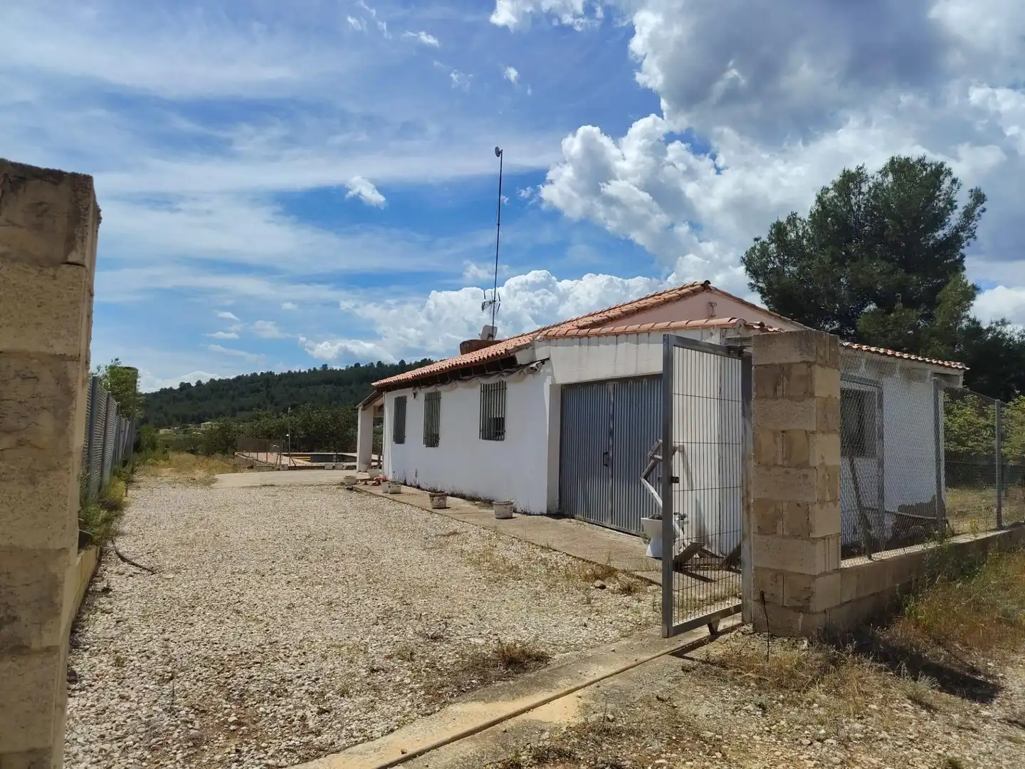 Exterior view of Houses for sale in Navarrés  with Air Conditioner, Private garden and Storage room