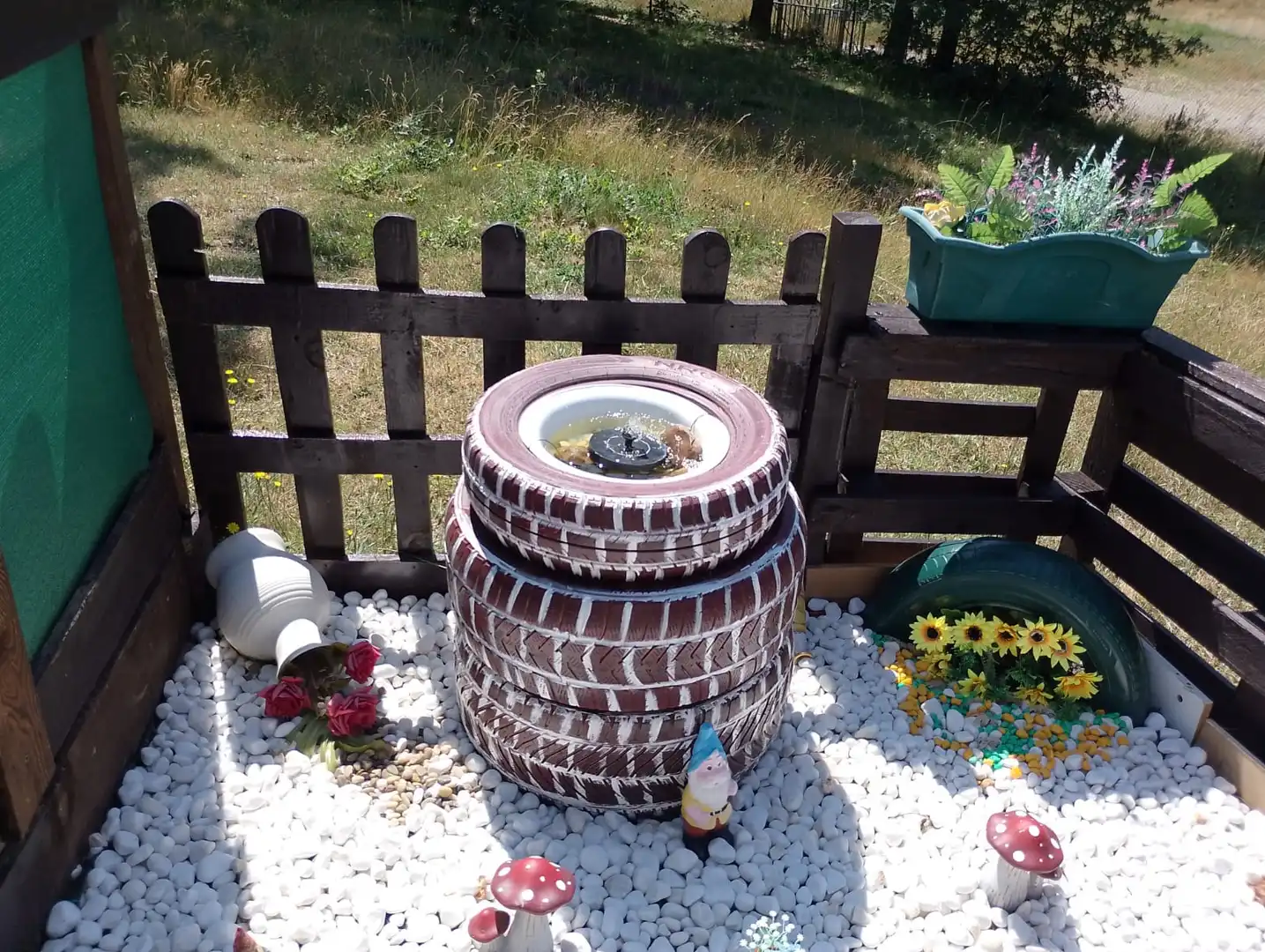 Jardí de Casa o xalet en venda en Valdepiélago amb Terrassa, Traster i Moblat