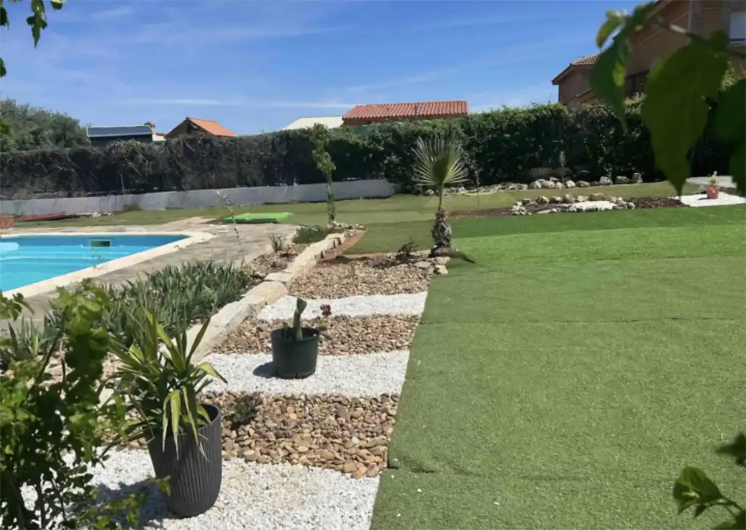 Jardí de Casa o xalet en venda en Lucillos amb Aire condicionat, Traster i Moblat