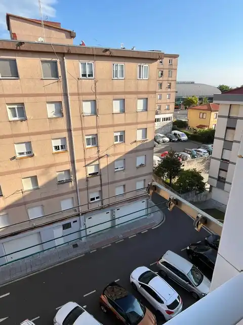 Vista exterior de Pis en venda en Santander amb Moblat, Forn i Rentadora
