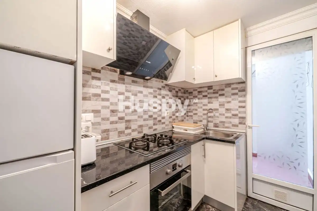 Flat with terrace for sale in Calle Moriones, imagen 9
