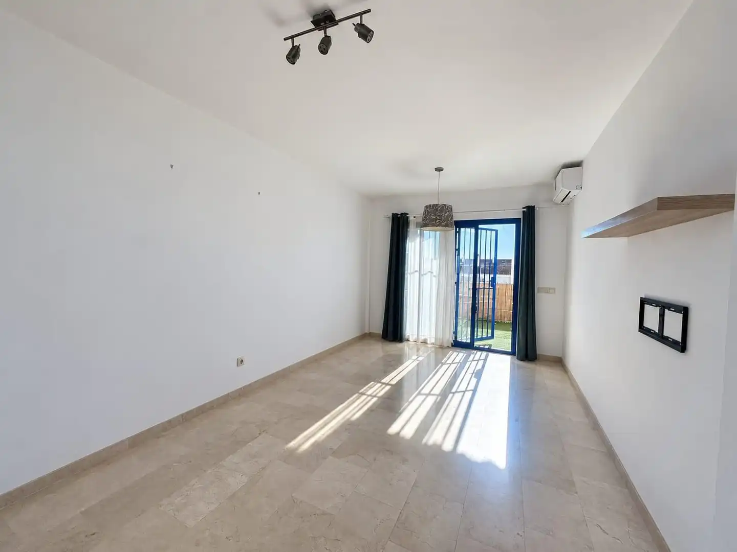 Living room of Flat for rent in Santangelo