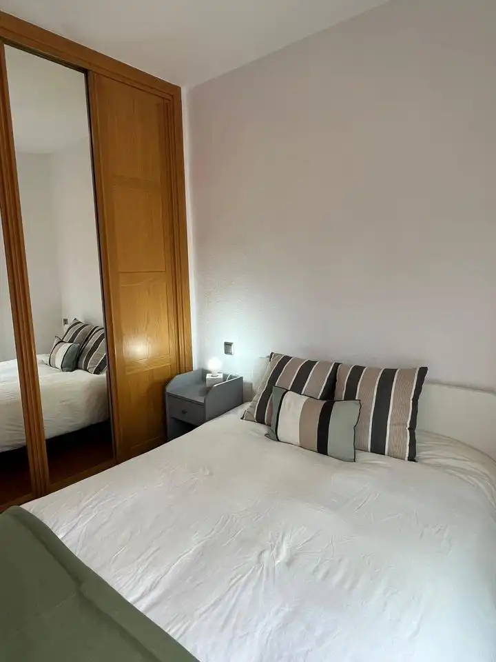 Bedroom of Flat for sale in Madrid