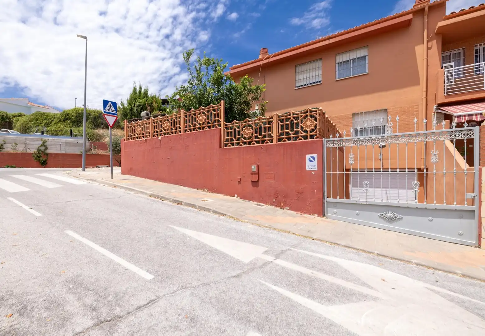 Vista exterior de Casa adosada en venta en Málaga con Terraza