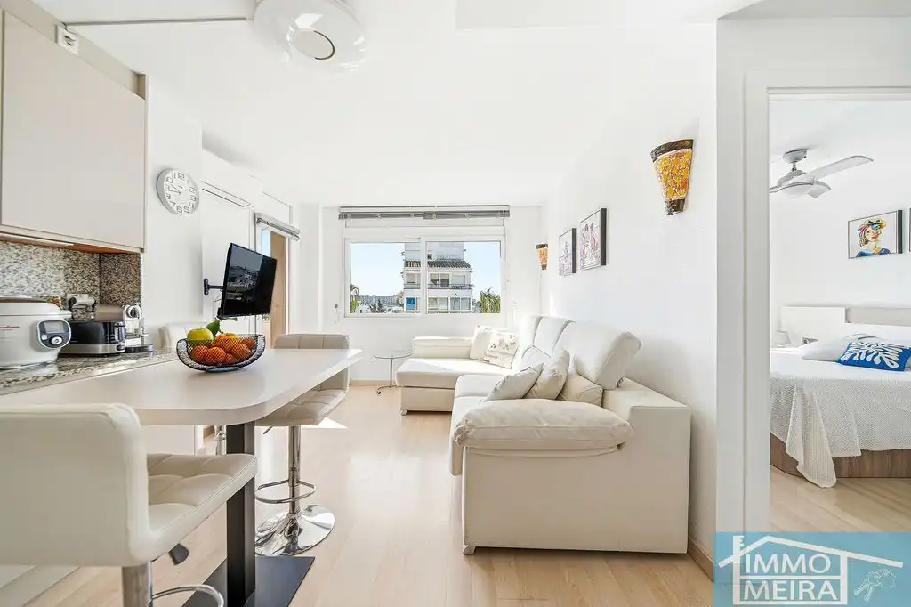 Sala de estar de Apartamento en venta en Roses con Aire acondicionado, Calefacción y Terraza