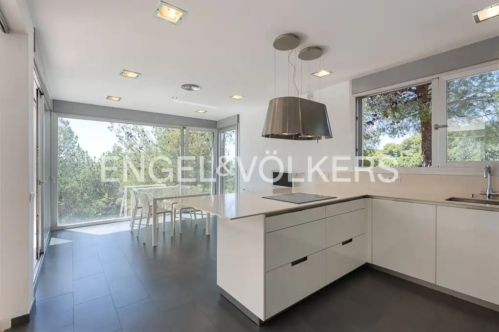 Cocina de Casa o chalet de alquiler en Chiva con Aire acondicionado, Calefacción y Jardín privado