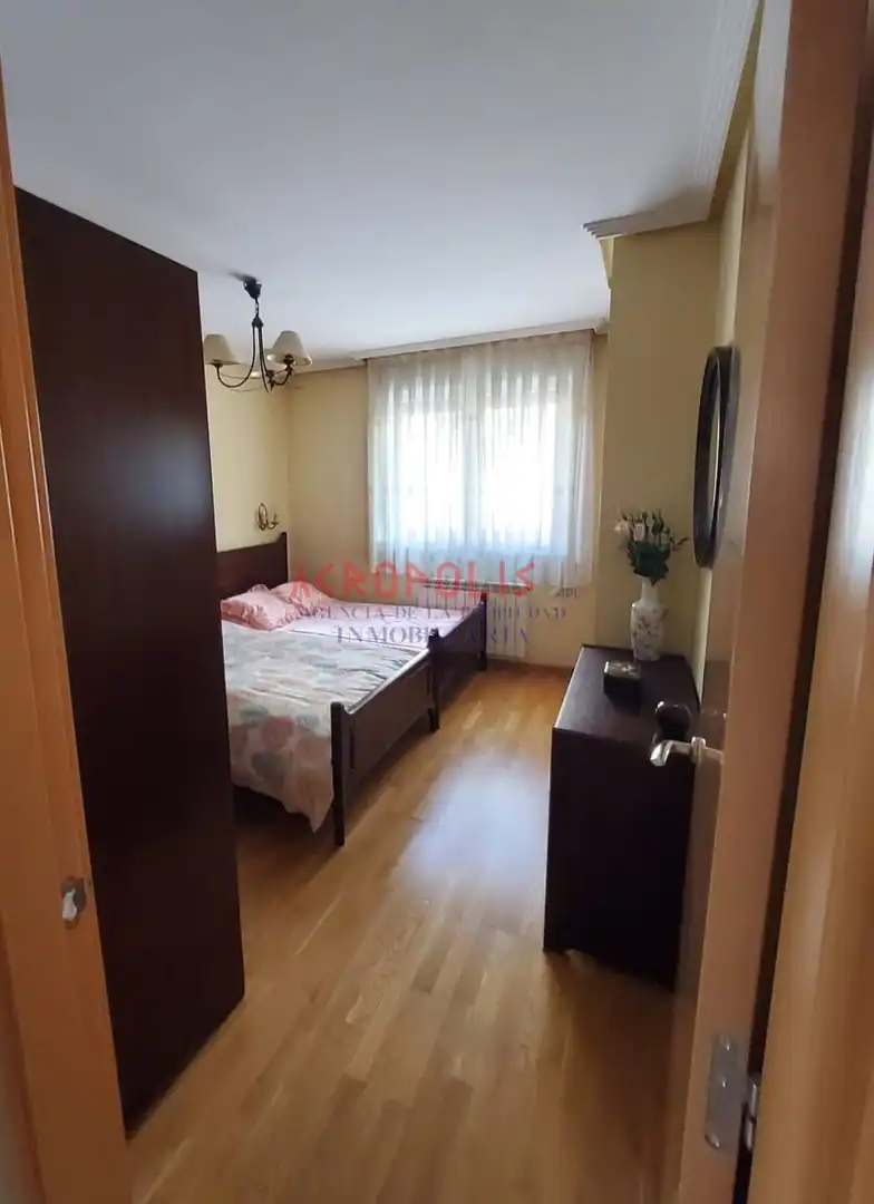 Dormitori de Apartament en venda en San Andrés del Rabanedo amb Calefacció, Terrassa i Traster