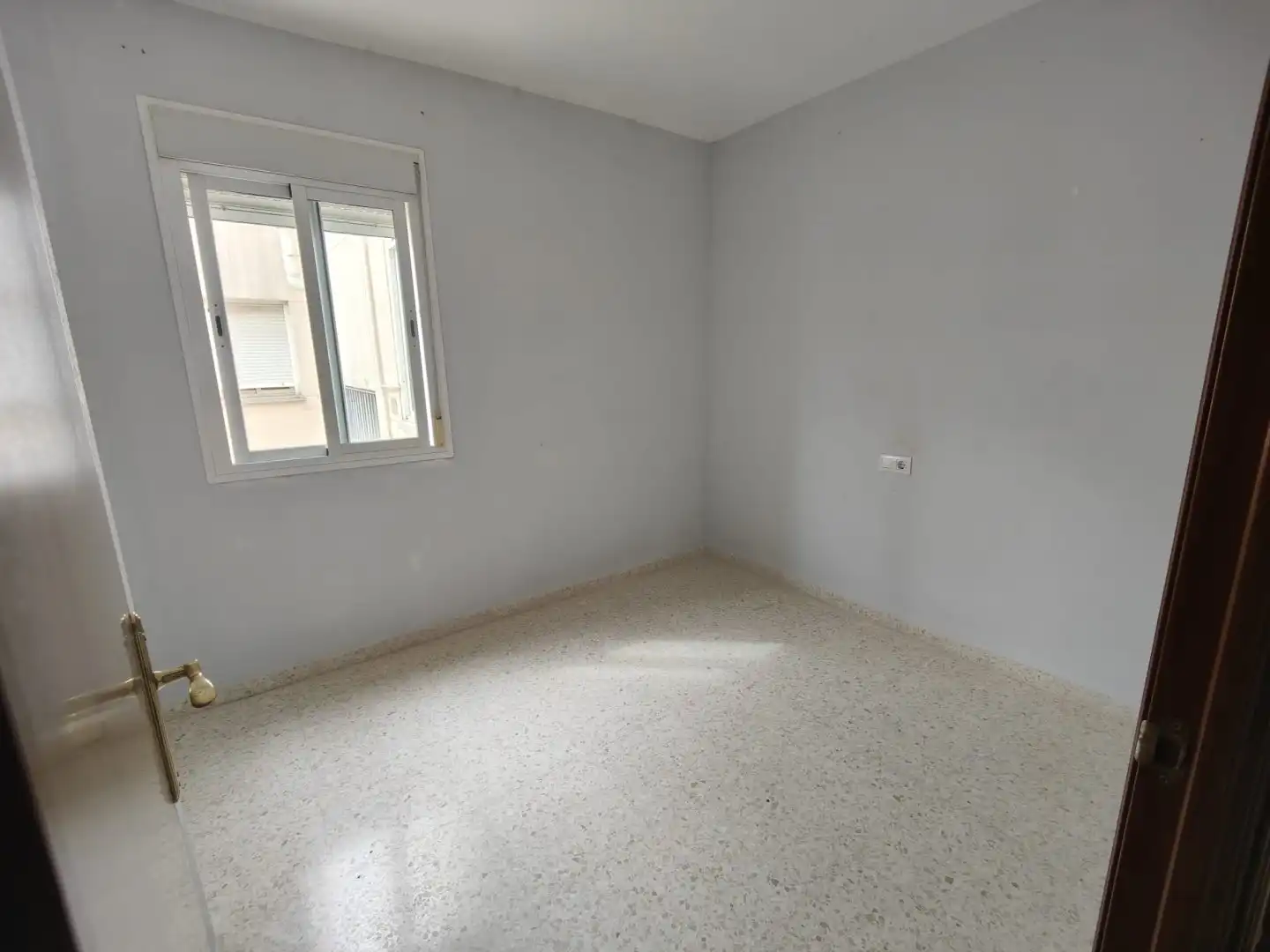 Schlafzimmer von Wohnung zum Verkauf in Tomares mit Klimaanlage, Terrasse und Abstellraum