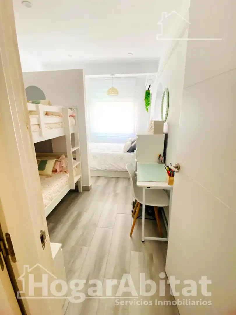Schlafzimmer von Wohnung zum Verkauf in Gandia mit Klimaanlage, Heizung und Möbliert