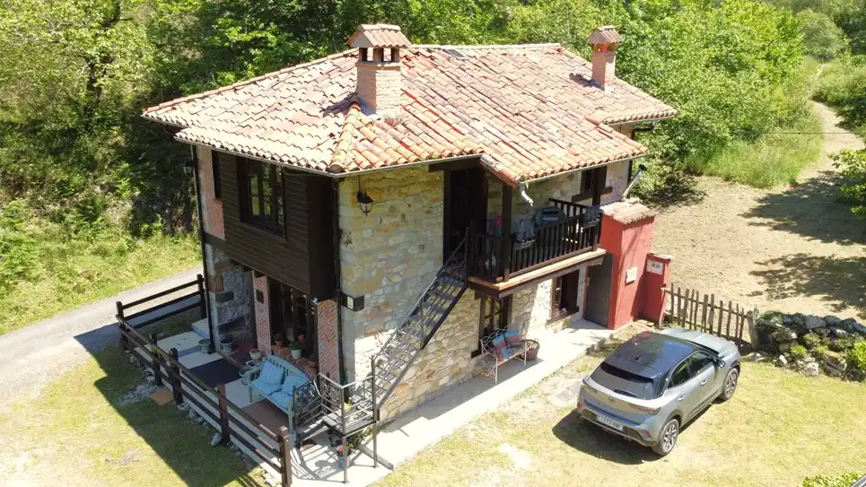 Vista exterior de Casa o chalet en venta en Piloña con Calefacción y Amueblado