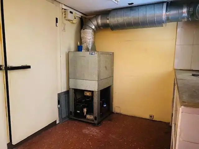 Local en venta en Ripollet con Aire acondicionado