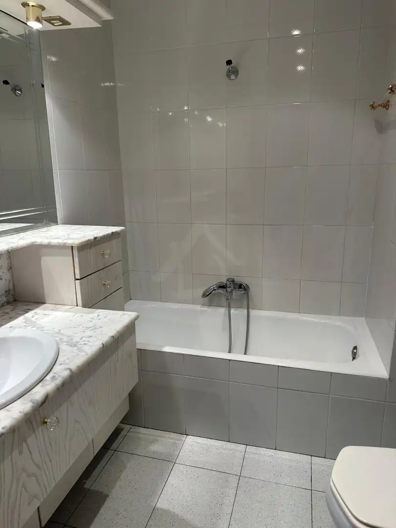 Bany de Casa adosada en venda en  Logroño amb Aire condicionat, Calefacció i Parquet