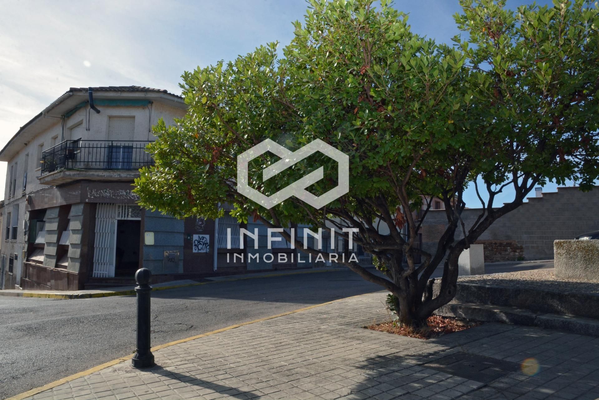 Exterior view of Premises for sale in Valdeavero  with Air Conditioner