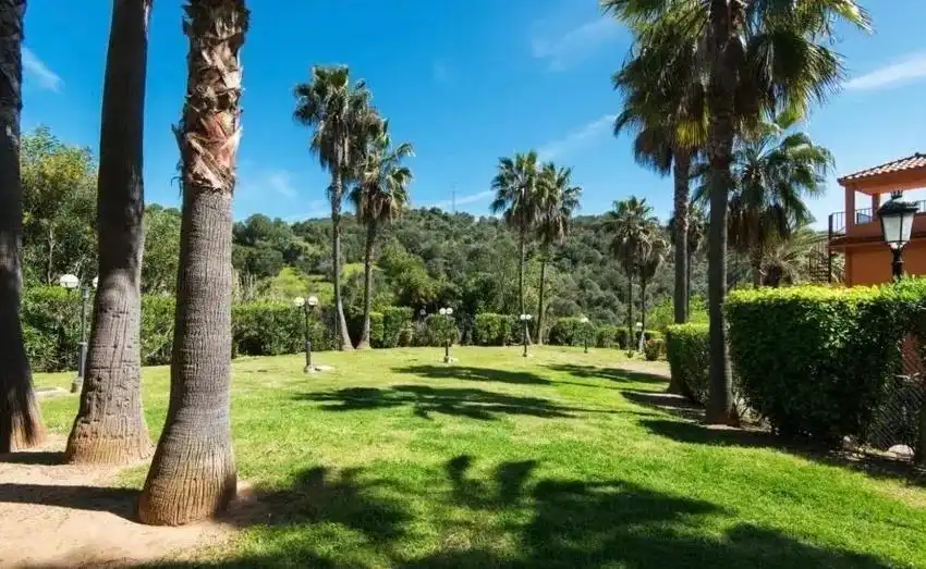 Jardín de Ático en venta en Marbella con Aire acondicionado, Calefacción y Jardín privado