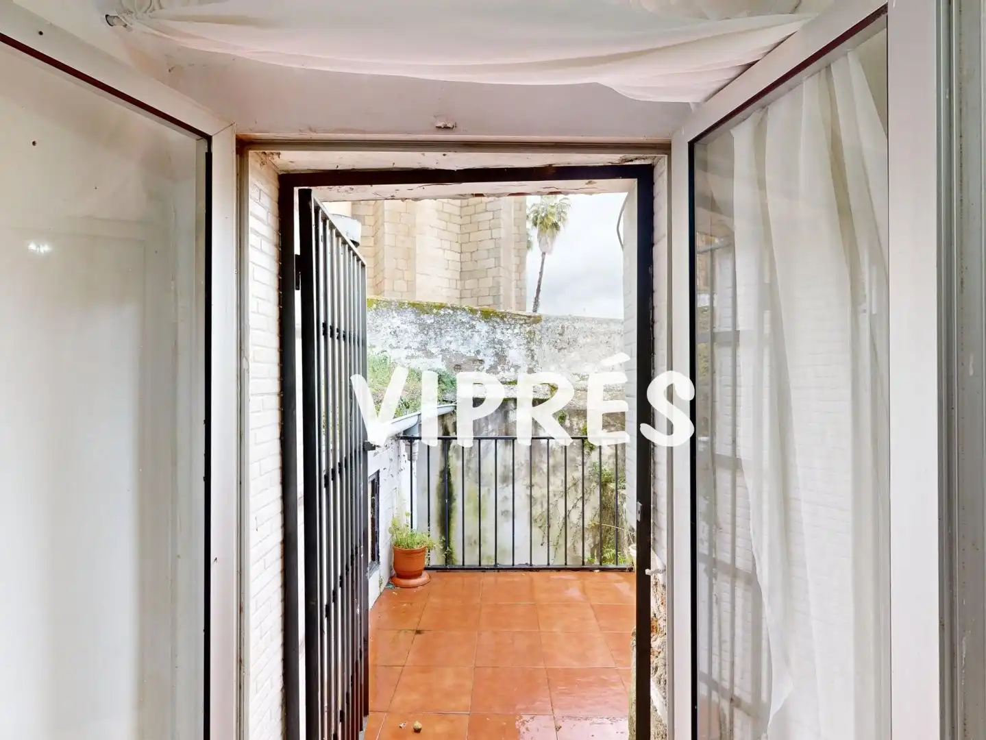 Bedroom of Houses for sale in Cáceres  with Terrace and Storage room