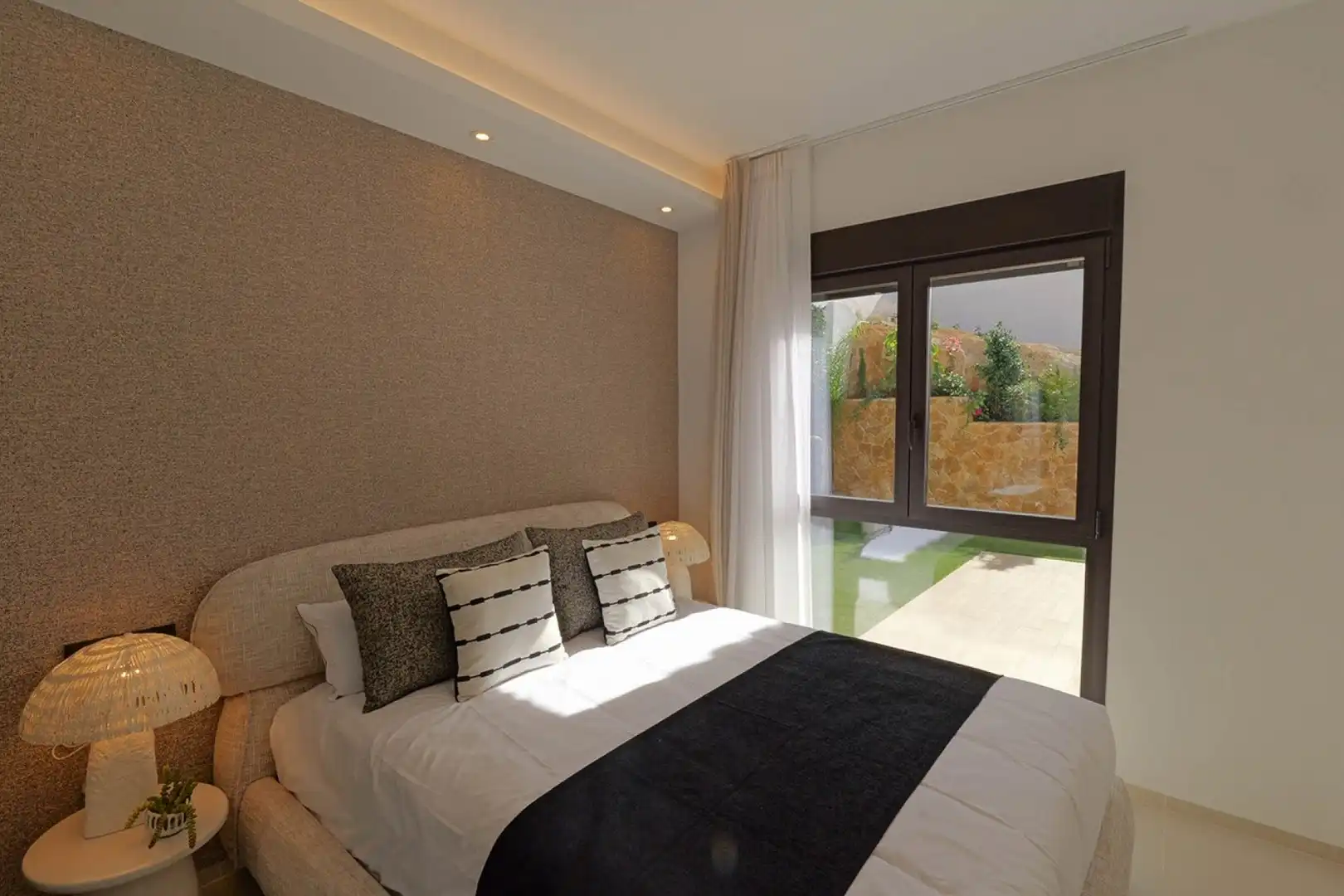 Dormitori de Casa o xalet en venda en Rojales amb Aire condicionat, Jardí privat i Terrassa