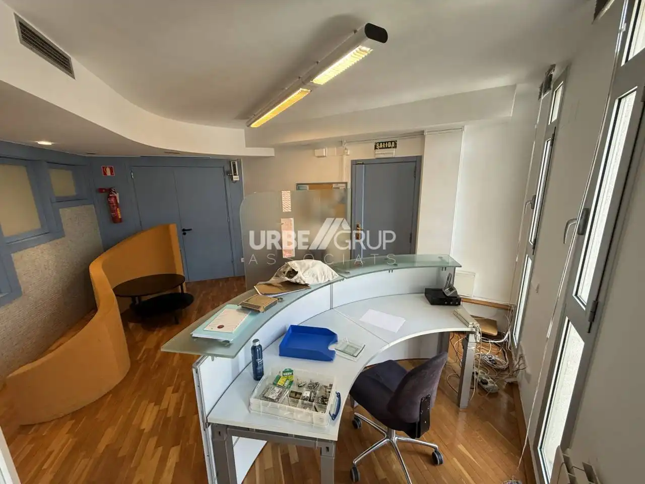 Büro zur Miete in Terrassa mit Heizung