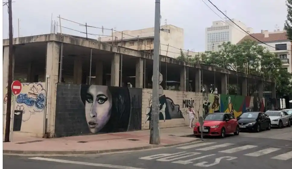 Residenziale con ascensore in vendita a Carrer Carlos Sentí 24, imagen 2