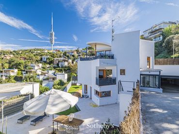 Casa amb piscina en venda a Sarrià - Sant Gervasi