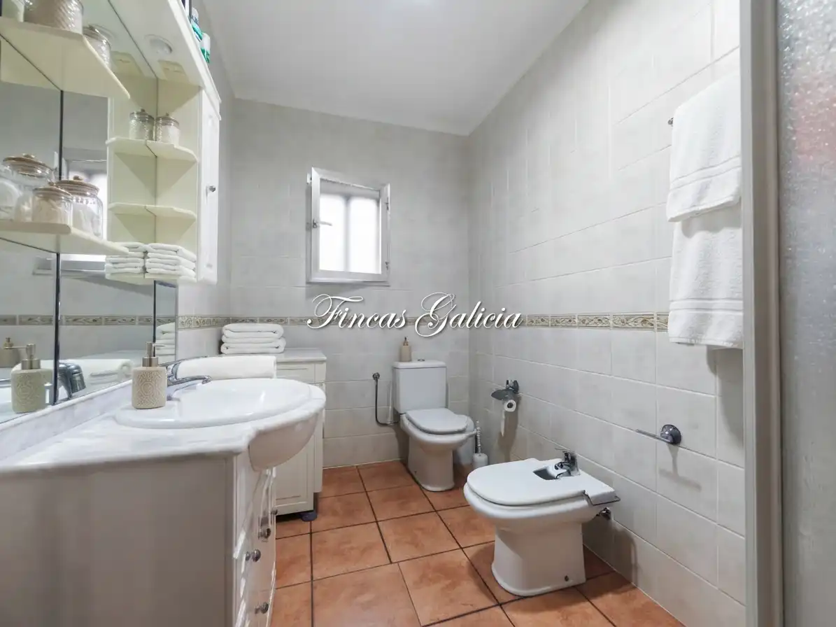 Bathroom of Flat for sale in Verín, Ourense