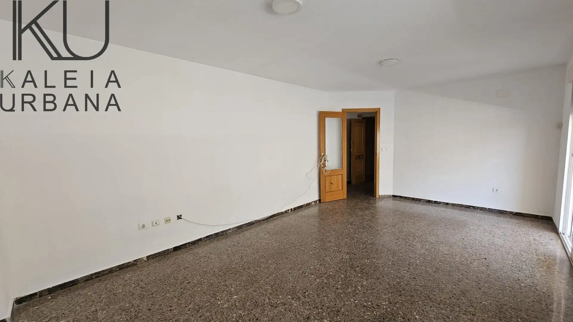Sala de estar de Piso en venta en Alicante / Alacant con Aire acondicionado, Terraza y Balcón