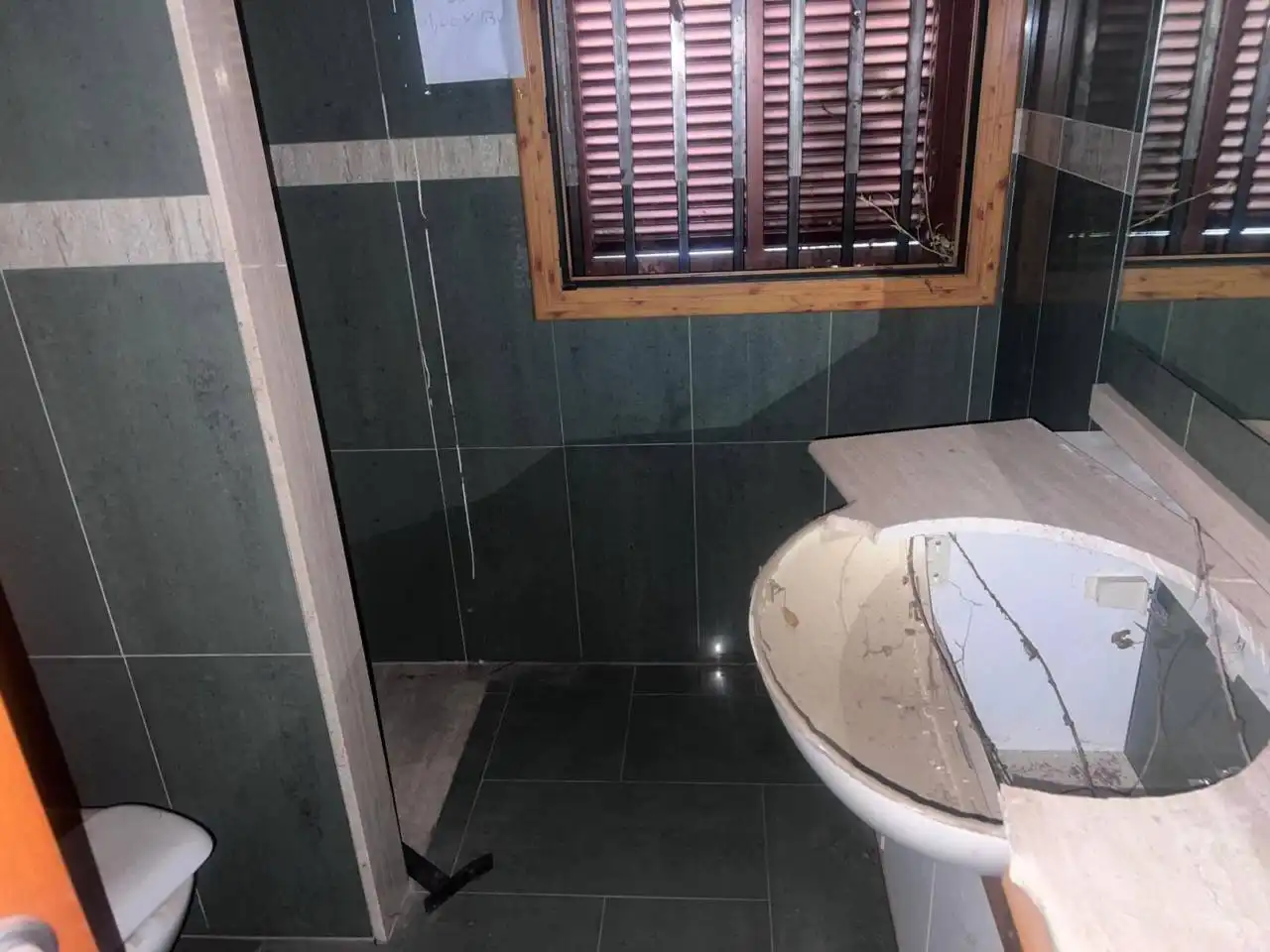 Bany de Casa o xalet en venda en Caldes de Montbui amb Terrassa i Piscina