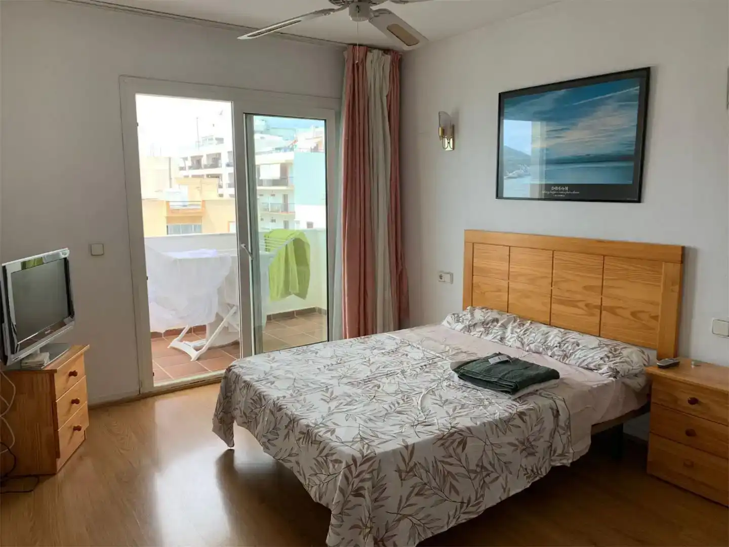 Schlafzimmer von Wohnung zur Miete in Santa Eulària des Riu mit Klimaanlage und Balkon