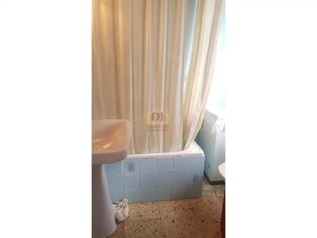 Bany de Casa o xalet en venda en Membribe de la Sierra amb Jardí privat i Terrassa