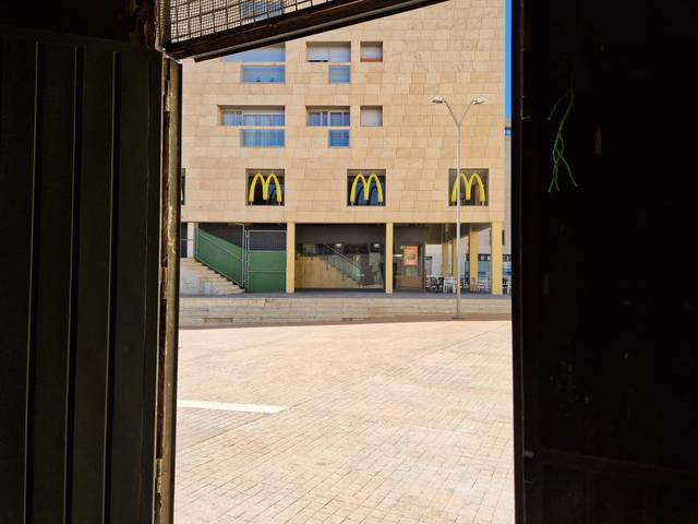 Local comercial en Alquiler en N/A, -1 en Miralvalle - Av. Virgen del Puerto - La Data