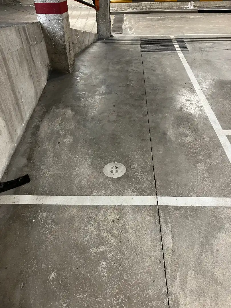 Parkplatz von Garage zur Miete in Girona