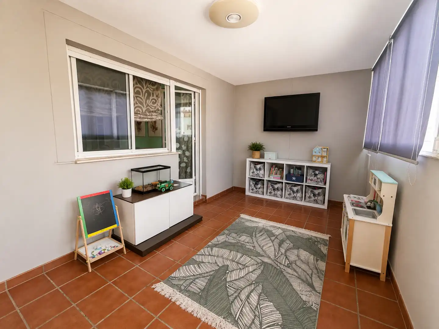 Sala de estar de Dúplex en venta en Almería con Aire acondicionado, Terraza y Piscina comunitaria