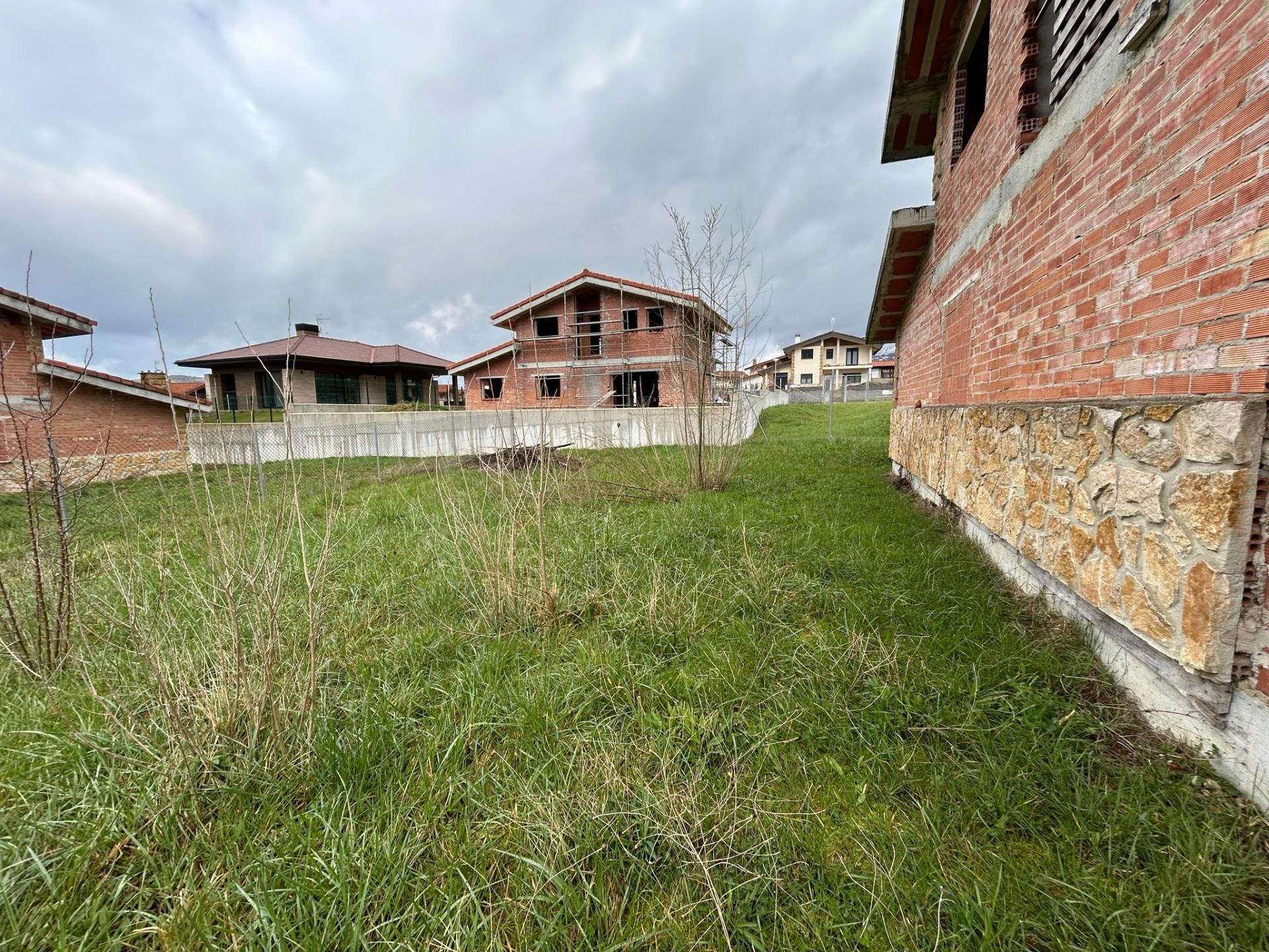 Casa o chalet en venta en Calle INDALECIO PRIETO, Valle de Mena