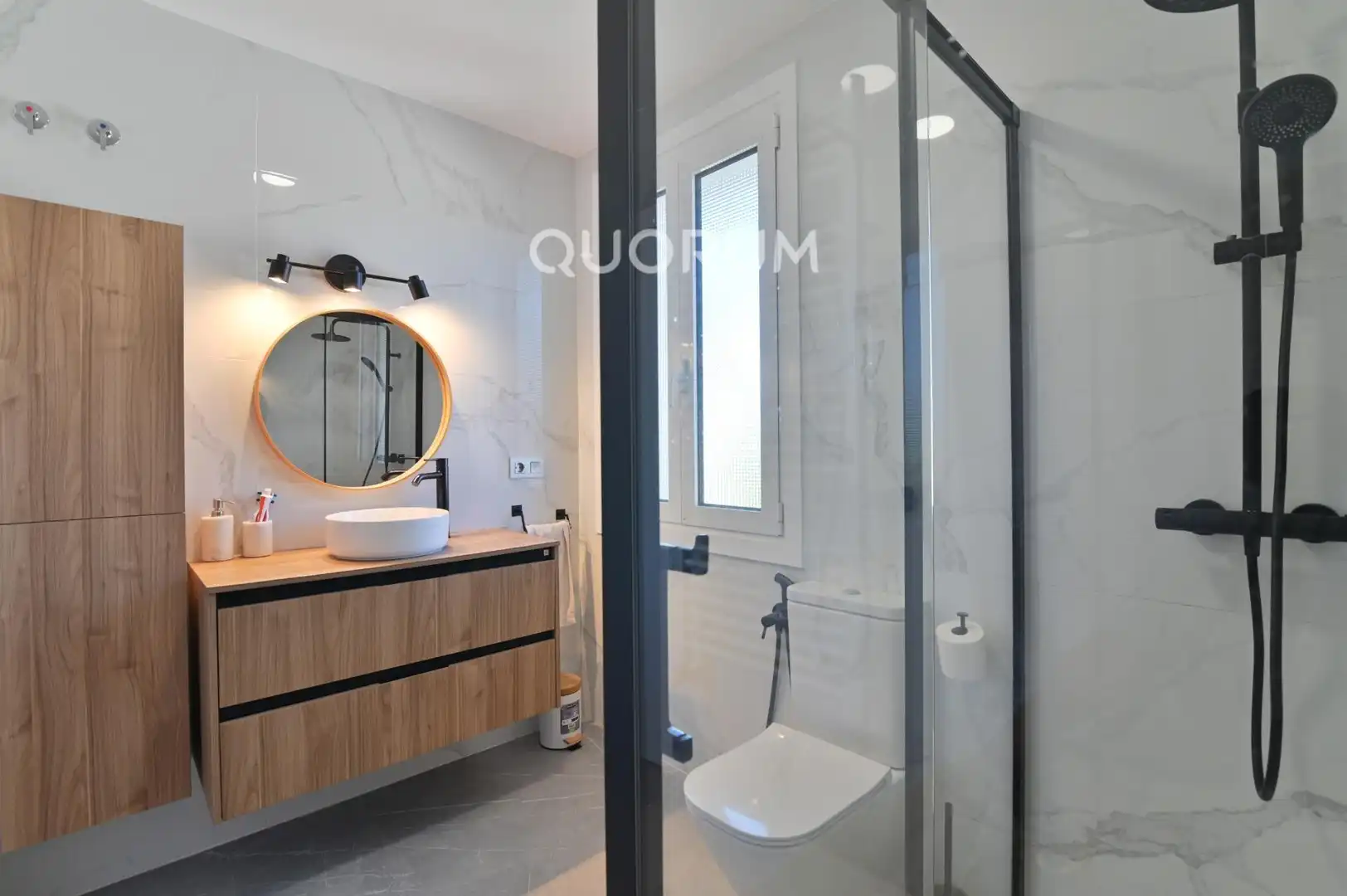Badezimmer von Wohnung zum Verkauf in Galdakao mit Heizung, Terrasse und Möbliert