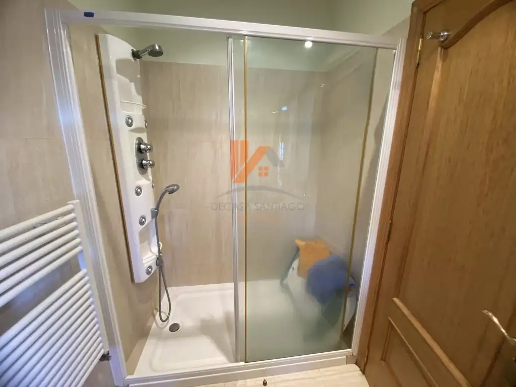 Baño de Casa o chalet de alquiler en Santiago de Compostela  con Amueblado
