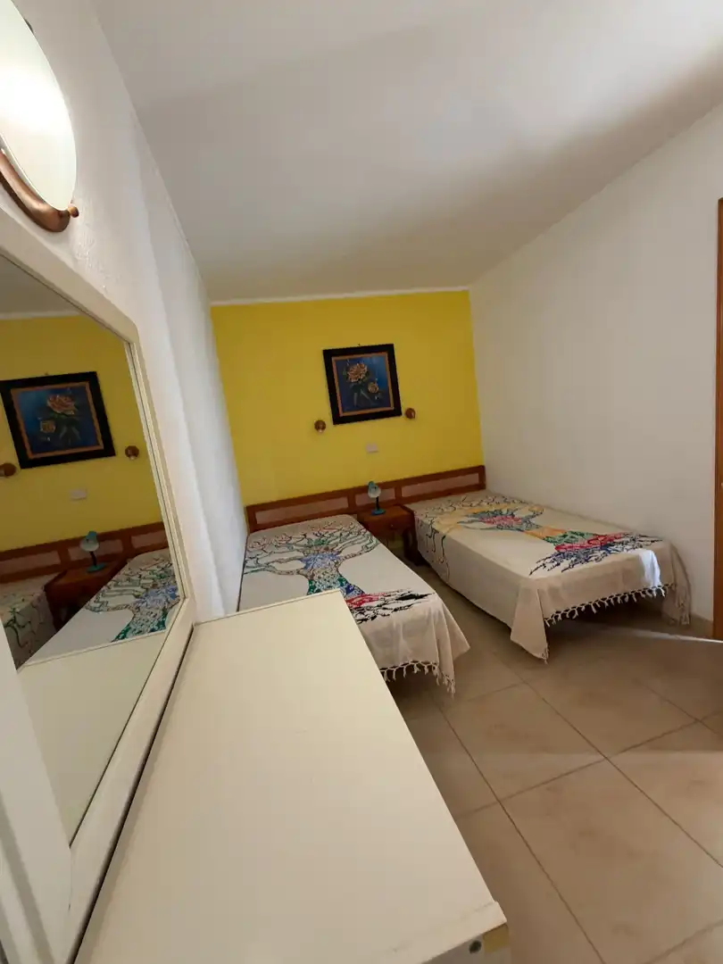 Habitación de Apartamento en venta en San Bartolomé de Tirajana con Amueblado y Piscina comunitaria