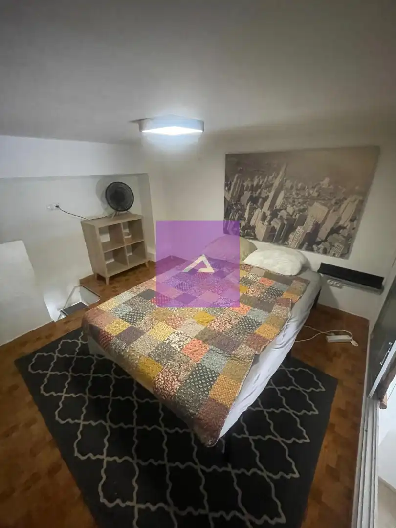 Habitación de Local en venta en Valencia con Aire acondicionado y Amueblado