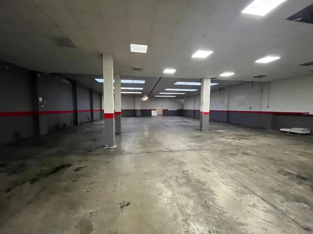 Local en venta en Calle Juan de Toledo, 19, Industria