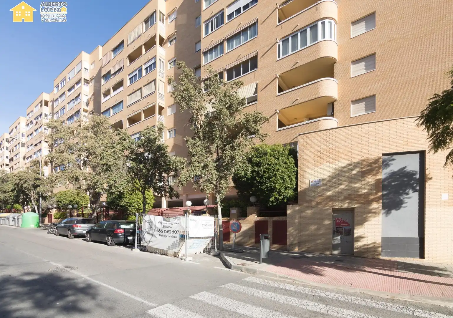 Vista exterior de Apartamento en venta en Alicante / Alacant con Aire acondicionado, Calefacción y Piscina comunitaria