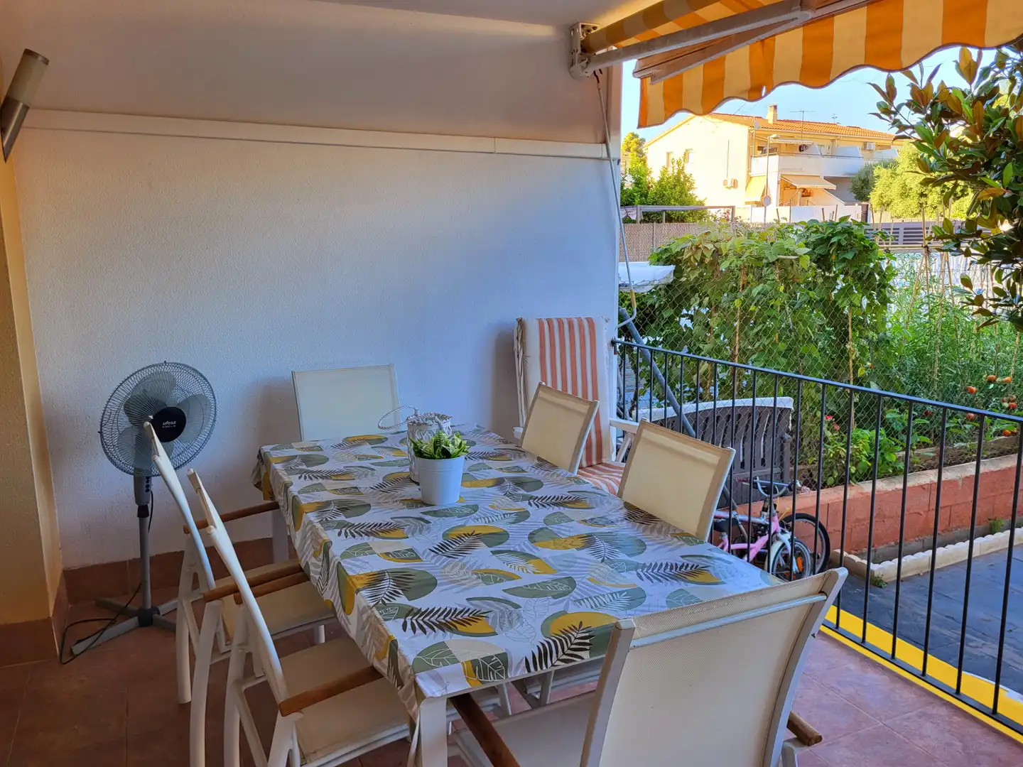 Terraza de Casa adosada en venta en Creixell con Aire acondicionado, Calefacción y Jardín privado