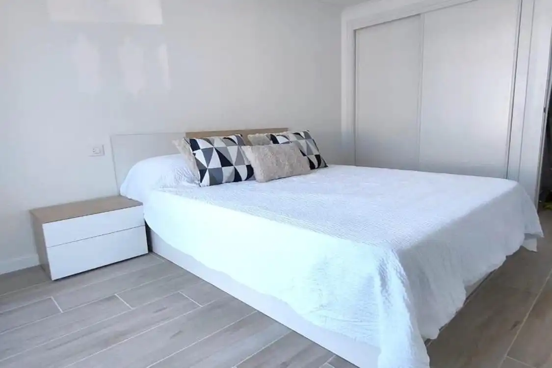 Dormitori de Casa adosada en venda en Torrevieja amb Aire condicionat, Calefacció i Terrassa