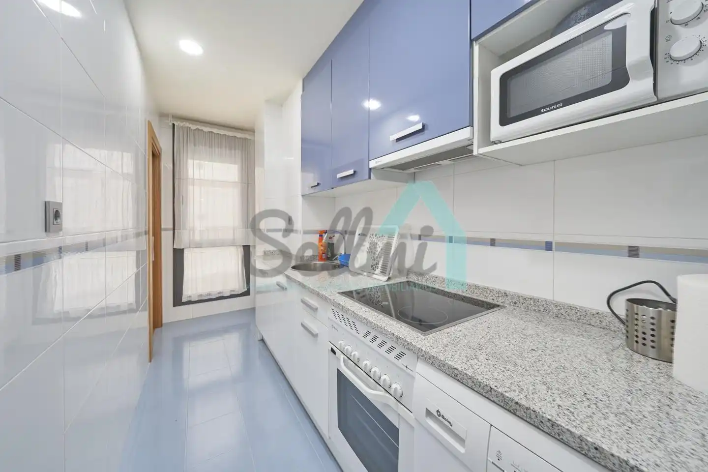 Kitchen of Flat for rent in Oviedo   with Heating and Furnished