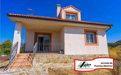 Exterior view of House or chalet for sale in Zarzuela del Monte