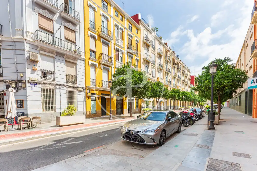 Vista exterior de Àtic de lloguer en Valencia amb Aire condicionat, Calefacció i Terrassa