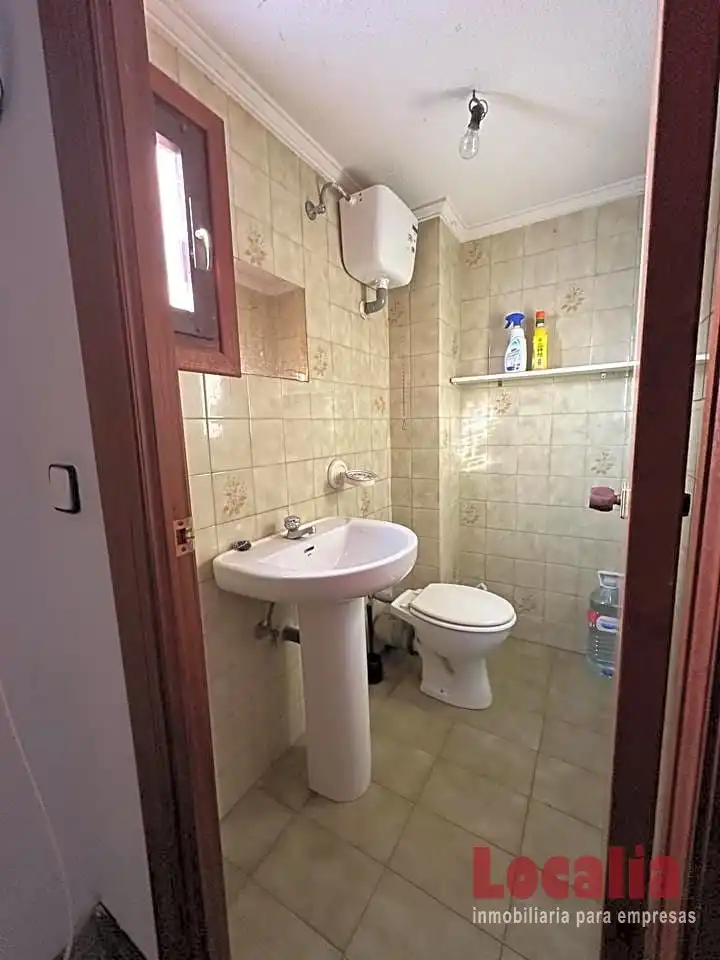 Bany de Local de lloguer en Torrelavega 