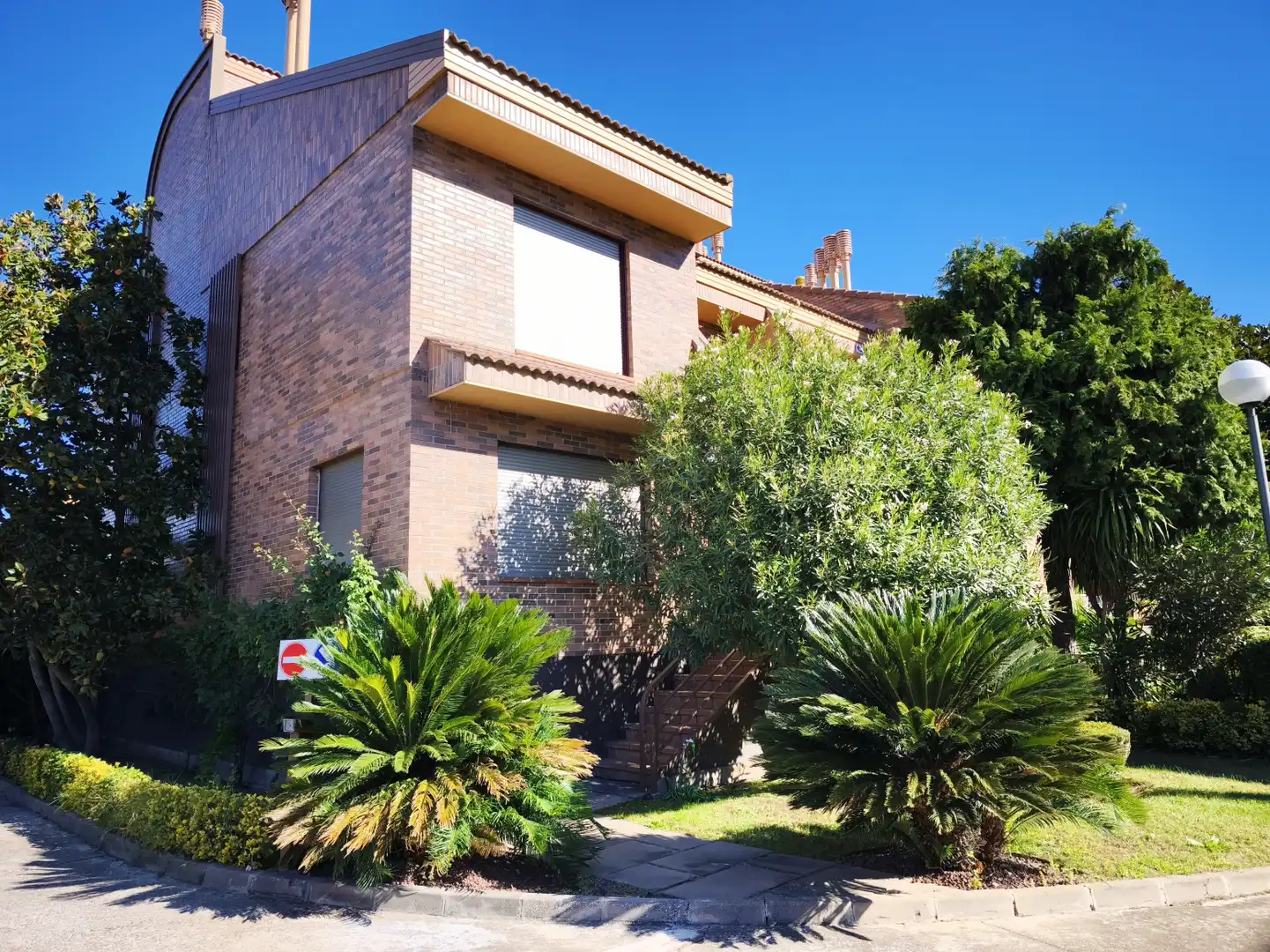 Vista exterior de Casa o xalet en venda en  Logroño amb Calefacció, Parquet i Terrassa